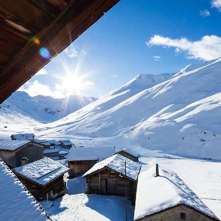Gasthaus Alpenrose Juf Hotel Екстериор снимка