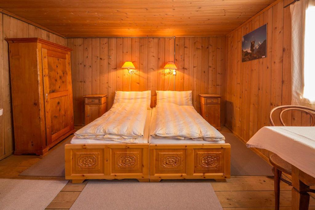 Gasthaus Alpenrose Juf Hotel Екстериор снимка