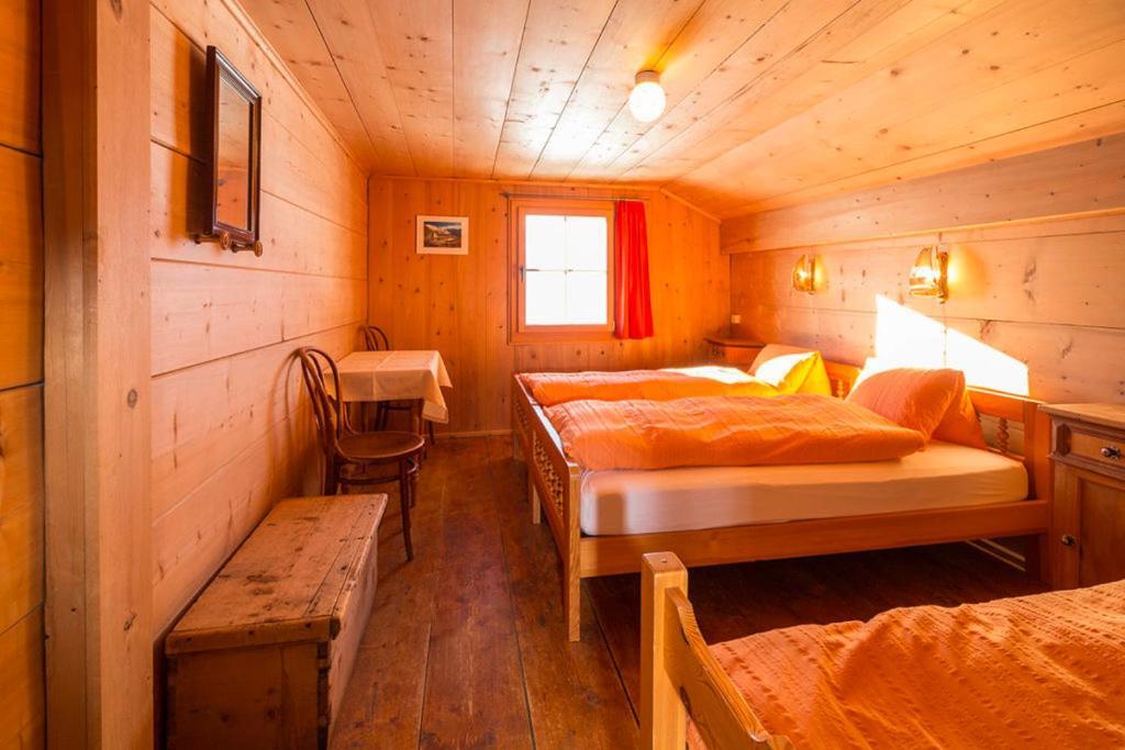 Gasthaus Alpenrose Juf Hotel Екстериор снимка