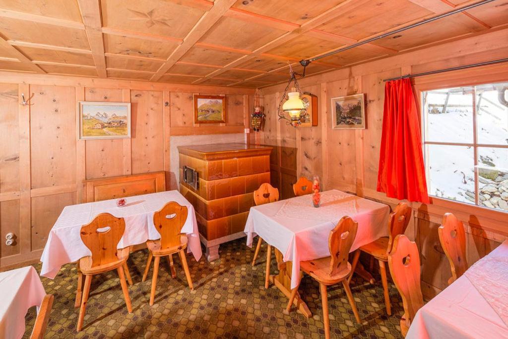 Gasthaus Alpenrose Juf Hotel Екстериор снимка