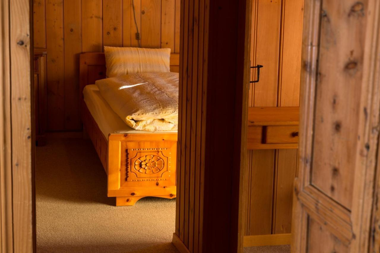 Gasthaus Alpenrose Juf Hotel Екстериор снимка