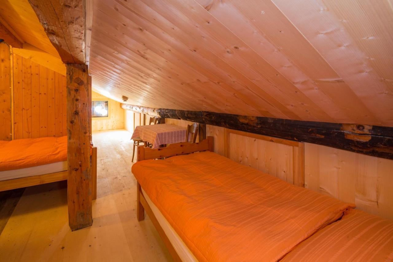 Gasthaus Alpenrose Juf Hotel Екстериор снимка