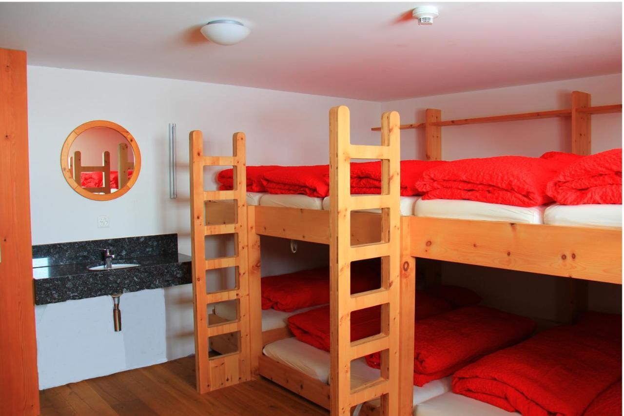 Gasthaus Alpenrose Juf Hotel Екстериор снимка