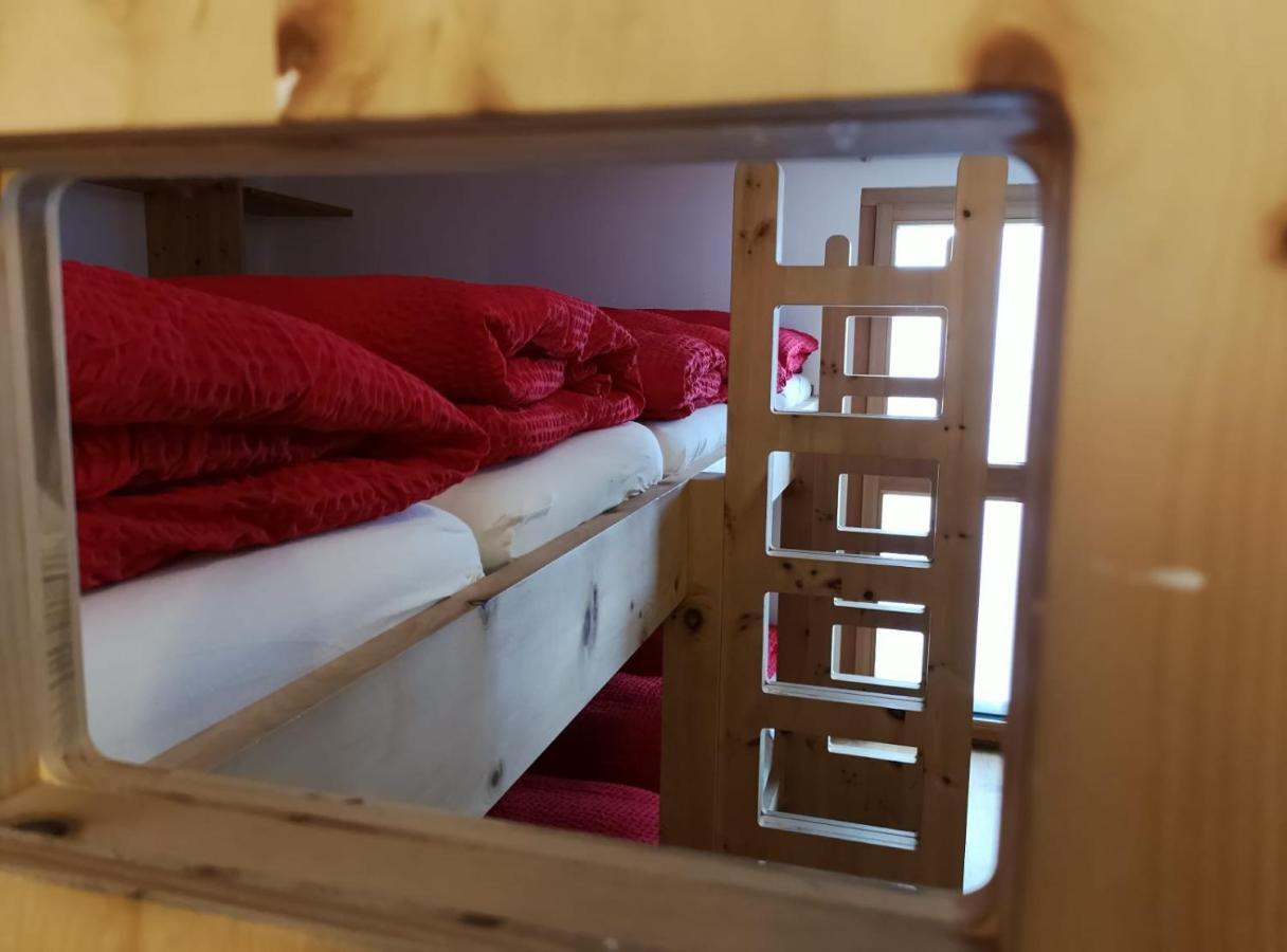 Gasthaus Alpenrose Juf Hotel Екстериор снимка
